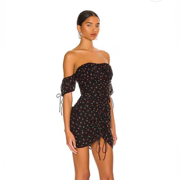 More To Come Revolve Emily Dress off shoulder black rose print mini XS - Picture 2 of 10